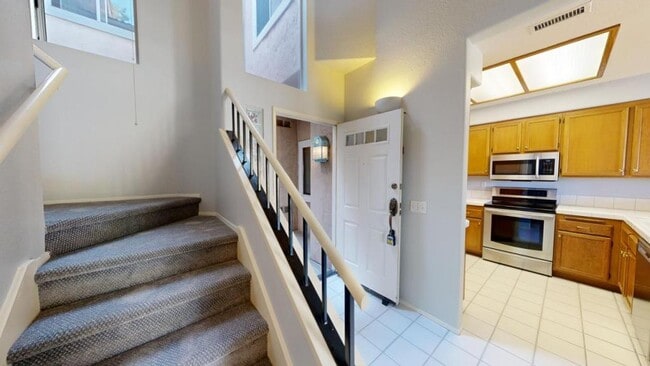 Building Photo - 7254 Shoreline Dr