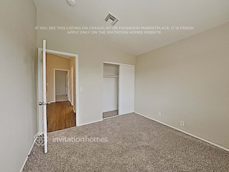 Building Photo - 14244 N 49th Dr