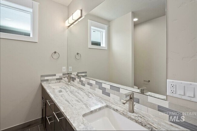 Building Photo - Beautiful Custom Single Level Boise Home A...
