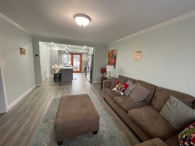 Building Photo - 31 Bellevue Ter