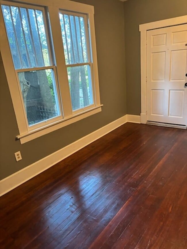 Building Photo - 1821 17th Ave