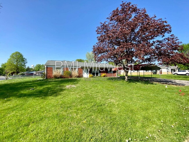 Building Photo - 226 Southlane Dr