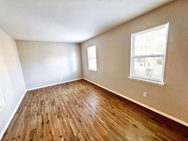 Building Photo - 8917 Tanya Dr