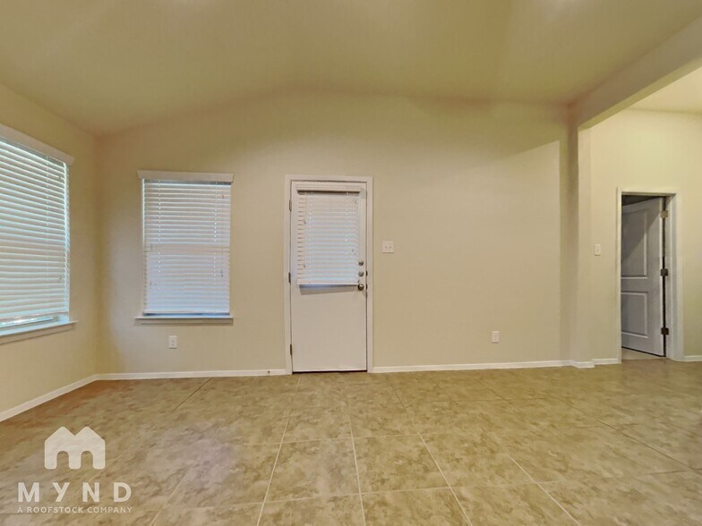 Building Photo - 20216 Boggy Ford Rd