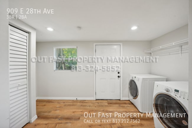 Building Photo - 909 E 28th Ave