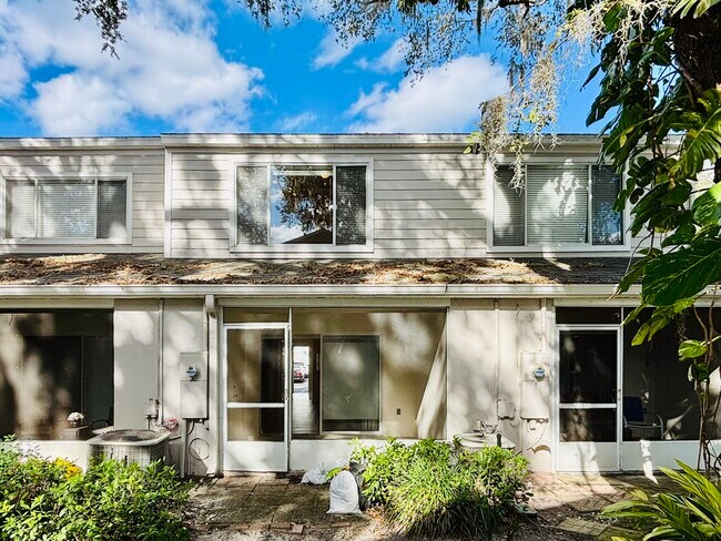 Building Photo - 2865 Woodlands Park Ct