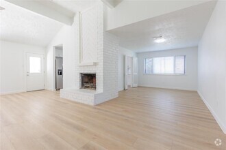 Building Photo - 8311 Quail Burg Ln
