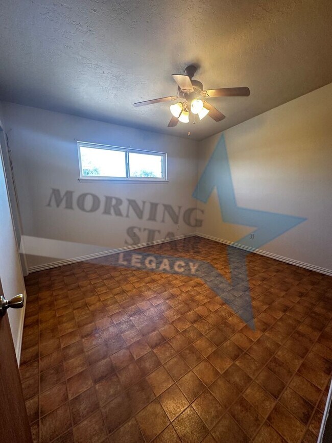 Building Photo - 1055 Wofford Dr