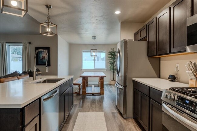 Building Photo - Beautiful Kalispell Home