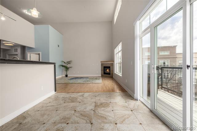 Building Photo - 5677 S Park Pl