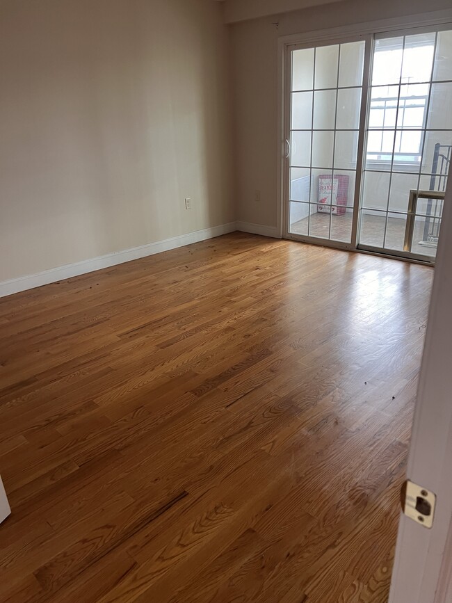 Building Photo - 401 Jersey Ave