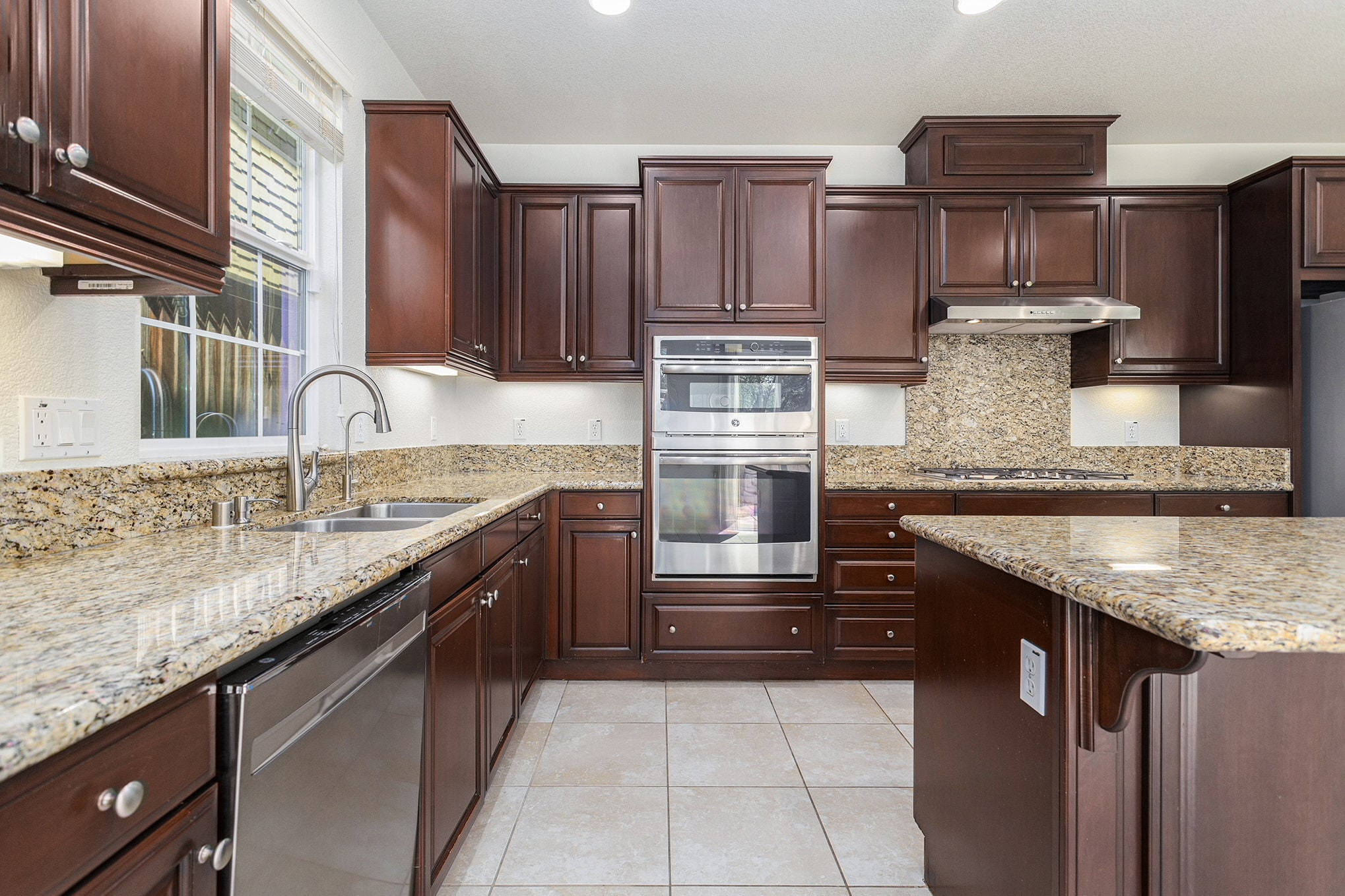 Building Photo - 4970 Trescott Ct