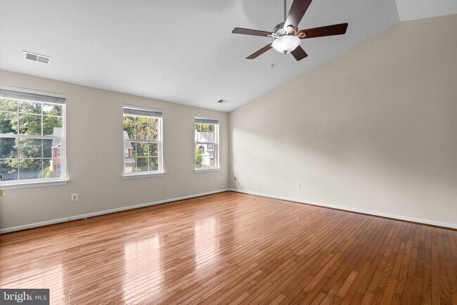 Building Photo - 8913 Tonbridge Terrace