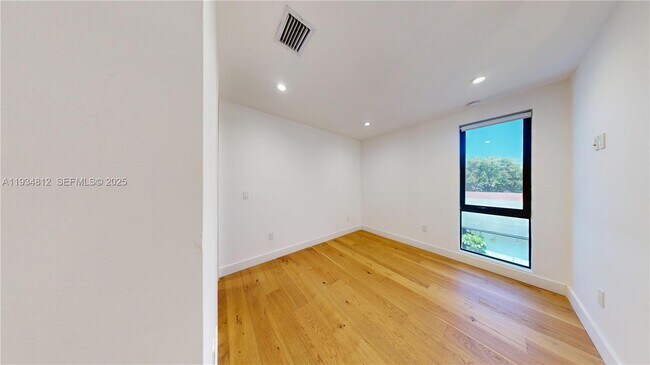 Building Photo - 353 NW 50th St