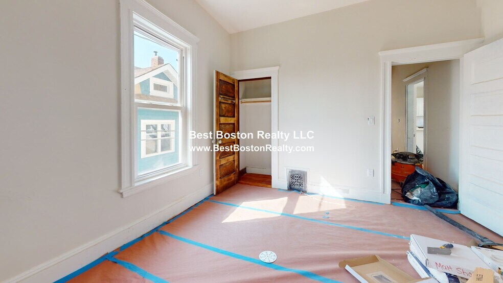 Building Photo - 47 Curtis Ave