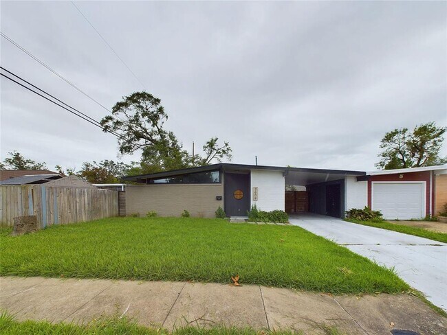 Building Photo - 7609 Amelia Rd
