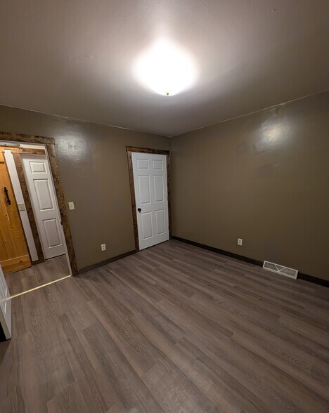 Building Photo - 704 Ware St