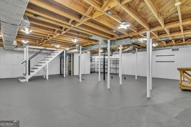 Building Photo - 2605 McKinnon Dr