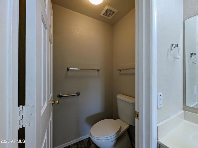 Building Photo - 1902 N Barkley