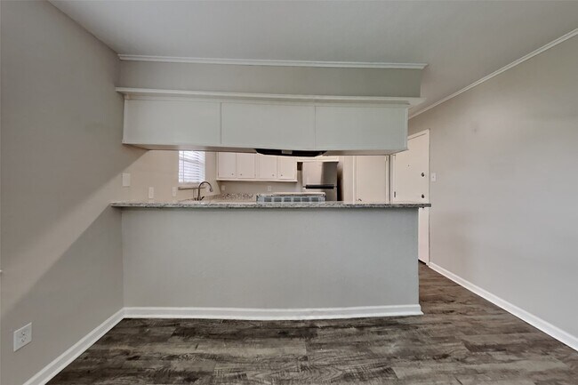 Building Photo - 29107 Sedgefield St