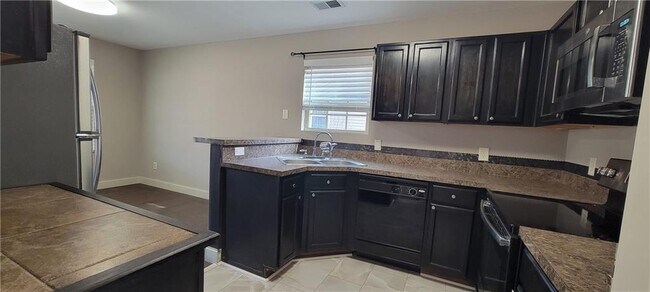 Building Photo - 99 Sandberg Way