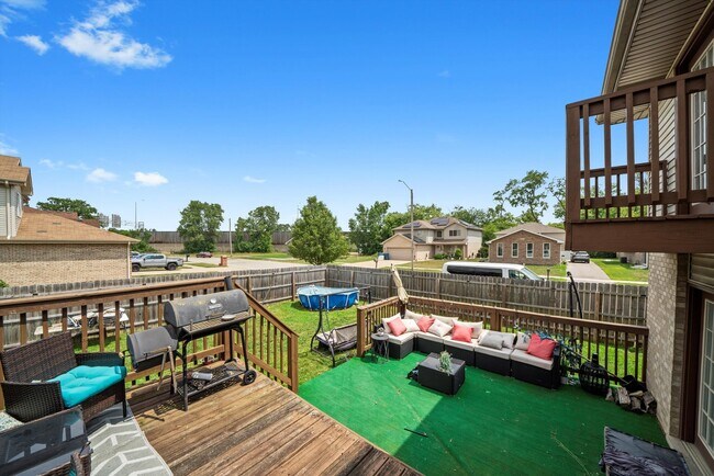 Building Photo - 3118 145th St