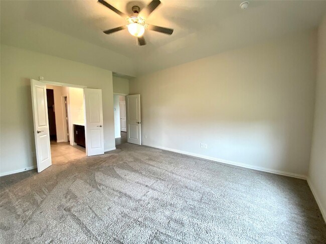 Building Photo - 1800 Canyon Ln