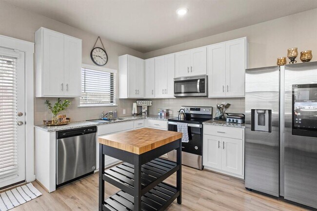 Building Photo - 283 Fieldwood Dr