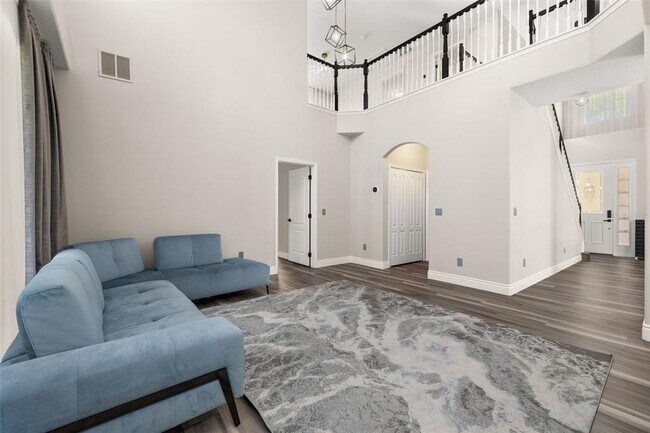 Building Photo - 13247 Hatherton Cir