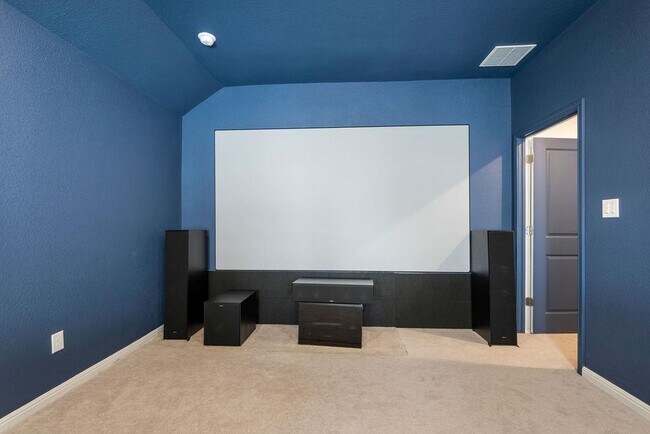 Building Photo - 920 Villa Rialto View