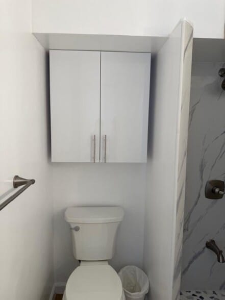 Building Photo - 4454 Seaside Ave