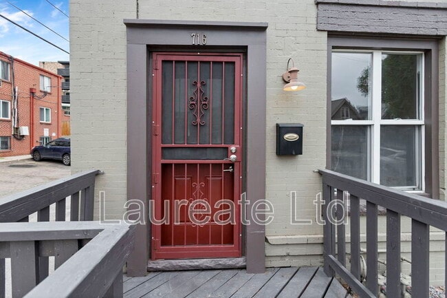 Primary Photo - 716 E 1st Ave