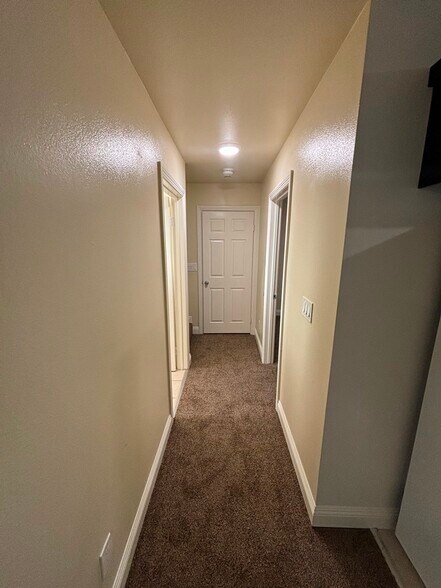 Building Photo - 1337 W 55th St