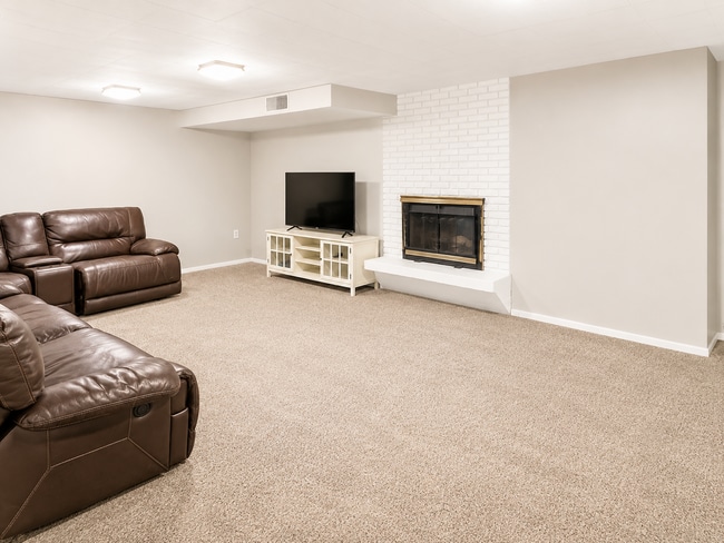 Building Photo - Large Basement Apartment For Rent - Utilities Are Included