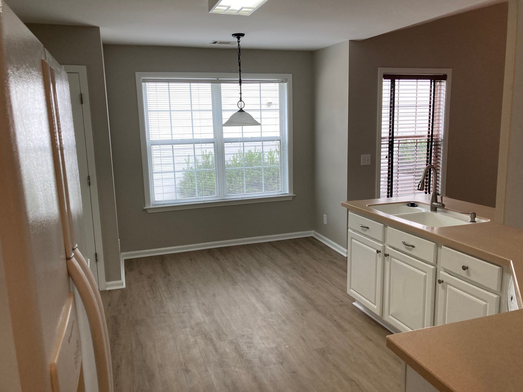 Building Photo - 2328 Leacroft Way