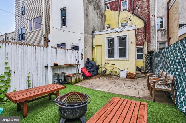 Building Photo - 1627 Cadwallader St