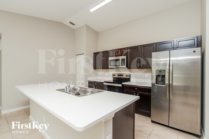 Building Photo - 1643 Talavera St SE