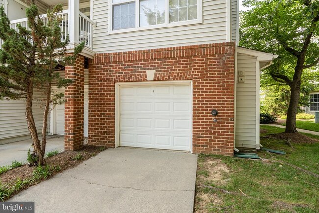 Building Photo - 13024 Cabin Creek Rd