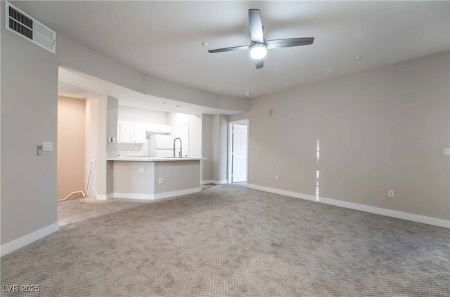 Building Photo - 5855 Valley Dr