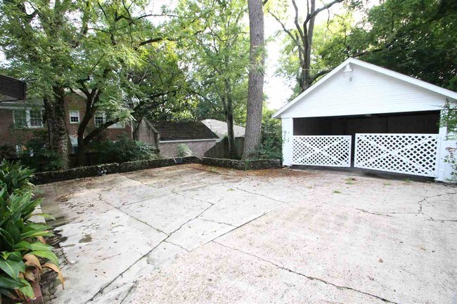 Building Photo - 1319 Peachtree St