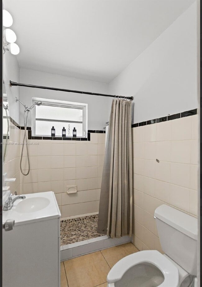 Building Photo - 18830 NW 7th Ave