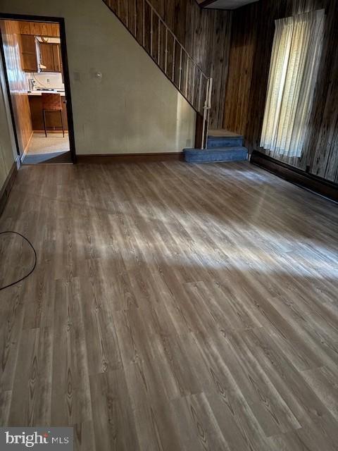 Building Photo - 124 E Locust St