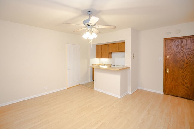 Building Photo - 1504 N Dearborn Pkwy