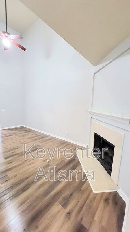 Building Photo - 585 McWilliams Rd SE