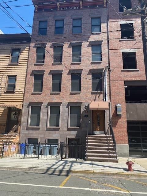 Building Photo - 309 Grand St