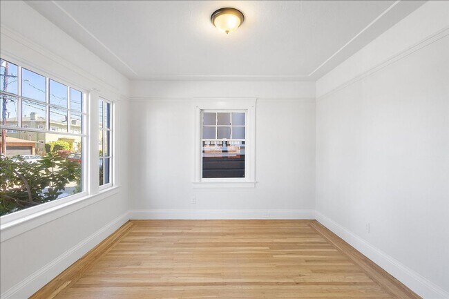 Building Photo - CLINTON AVE 2134-2138