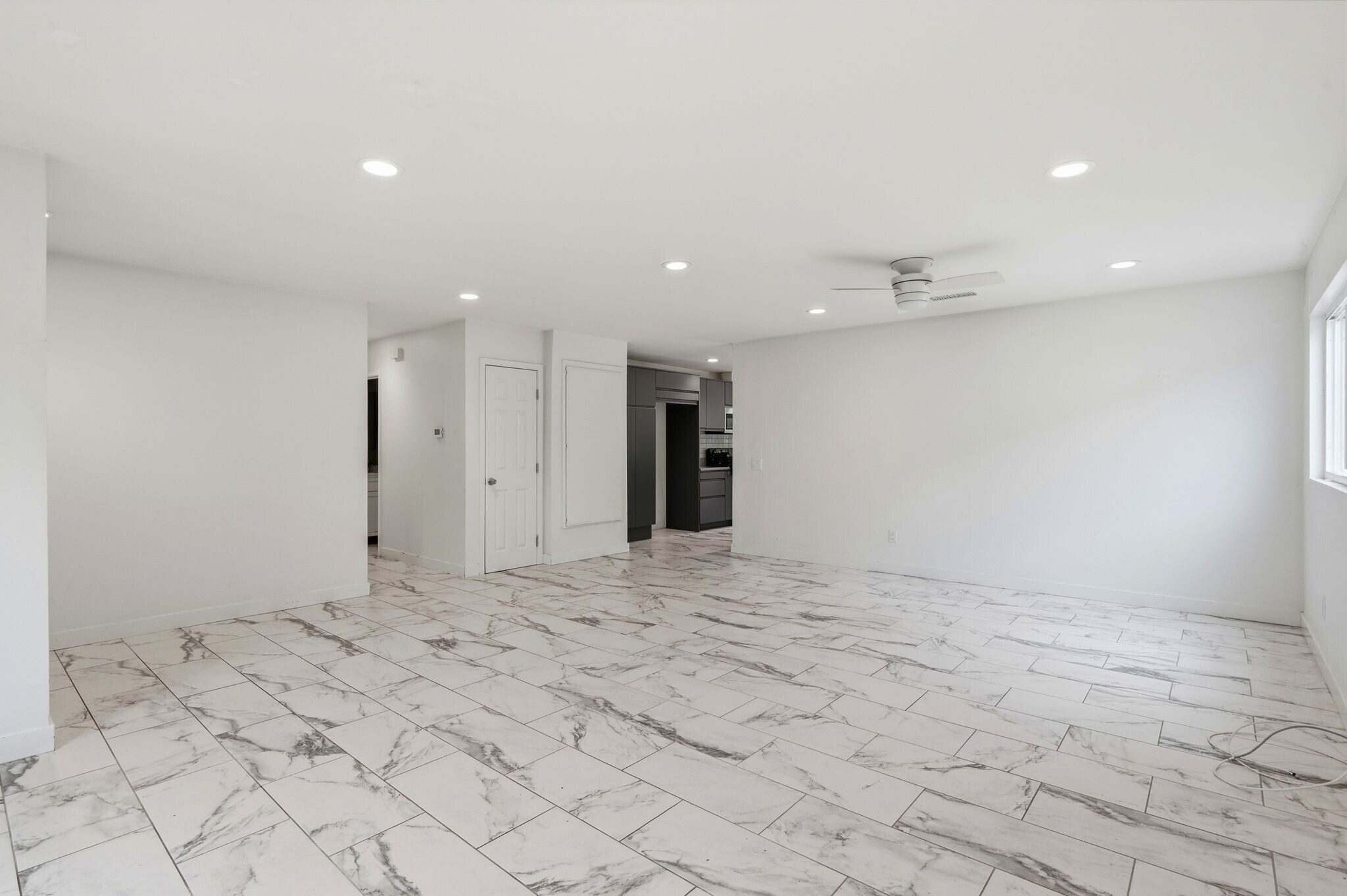 Building Photo - 30845 Catarina Dr