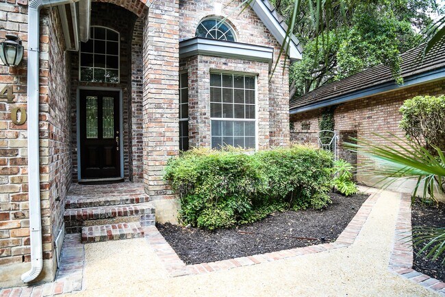 Building Photo - LINCOLN HEIGHTS 3-BEDROOM