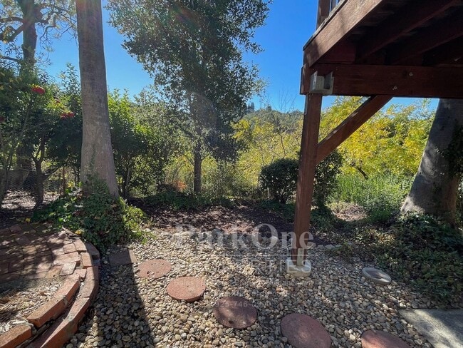 Building Photo - Spacious Home In Lafayette Hills