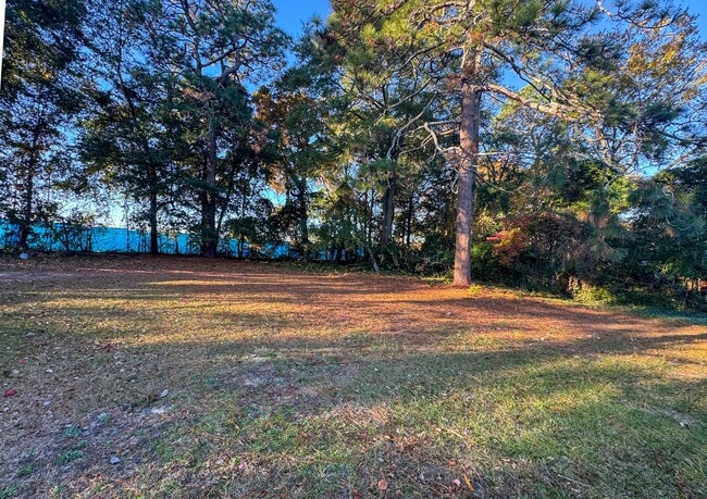 Building Photo - Charming 3 Bed 1 Bath Home Conveniently Located in Fayettevile